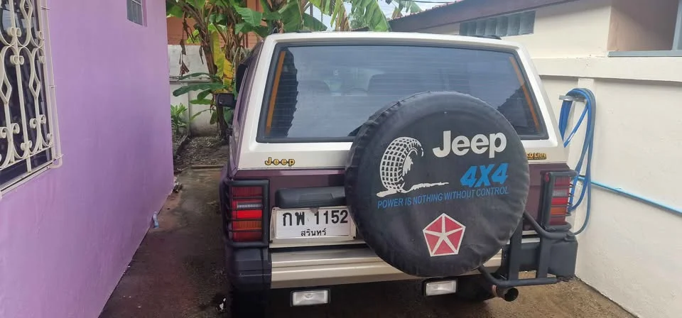 1997 Jeep Cherokee XJ 3