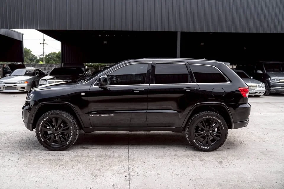 2013 Jeep Grand Cherokee WK2 3