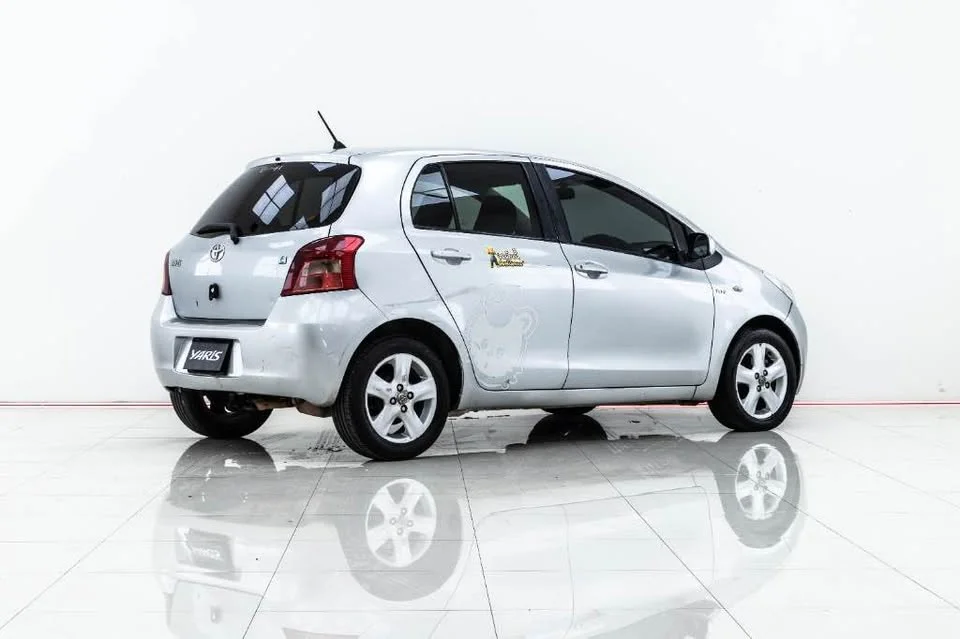 2007 Toyota Yaris II 2