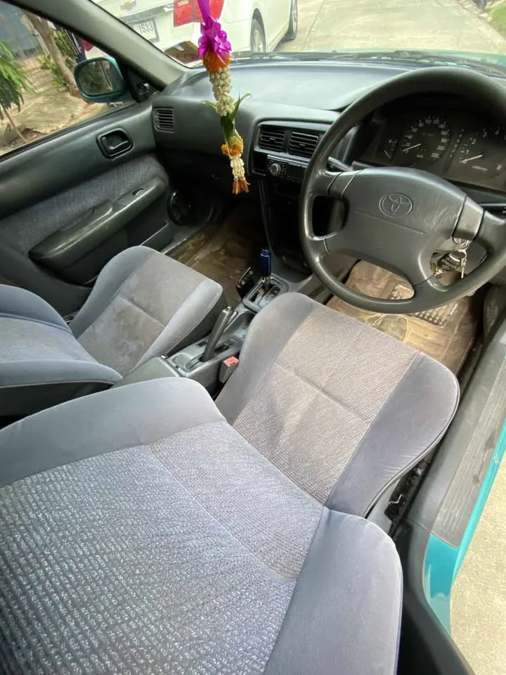 Toyota Corolla Altis VIII (E110) 3