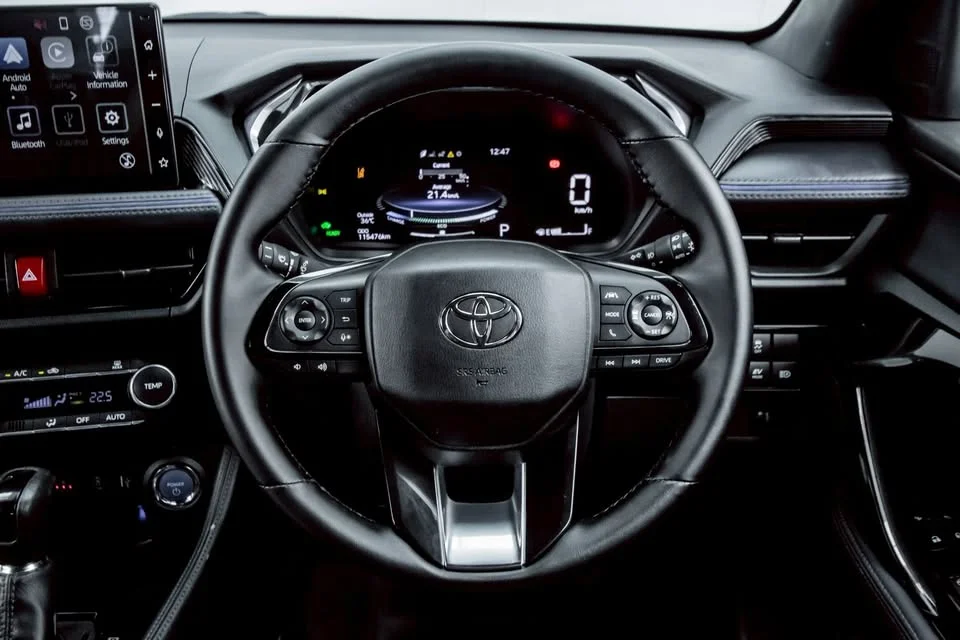 2023 Toyota Yaris Cross AC200 3
