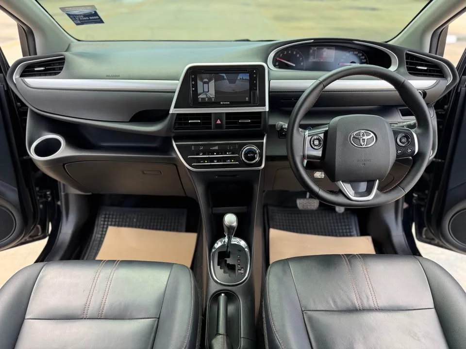 2019 Toyota Sienta II 2