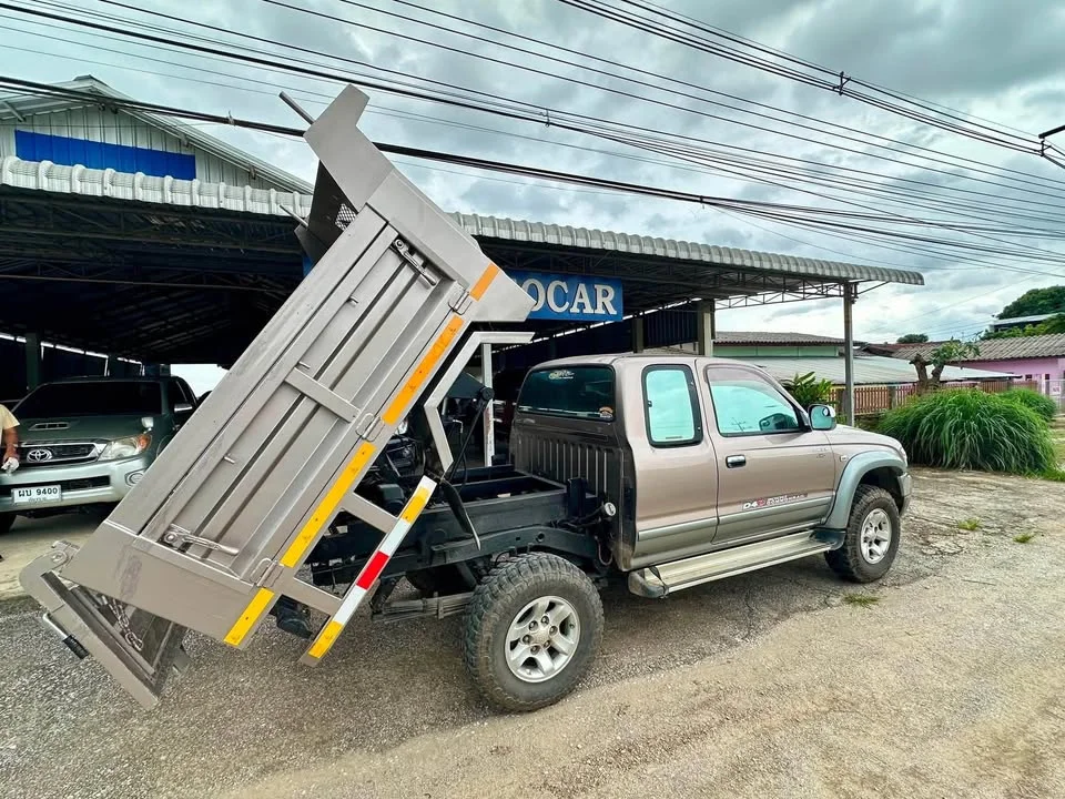 2004 Toyota Hilux Tiger VI 2
