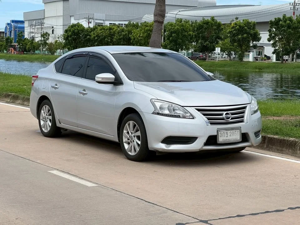 2013 Nissan Sylphy III (B17) 3