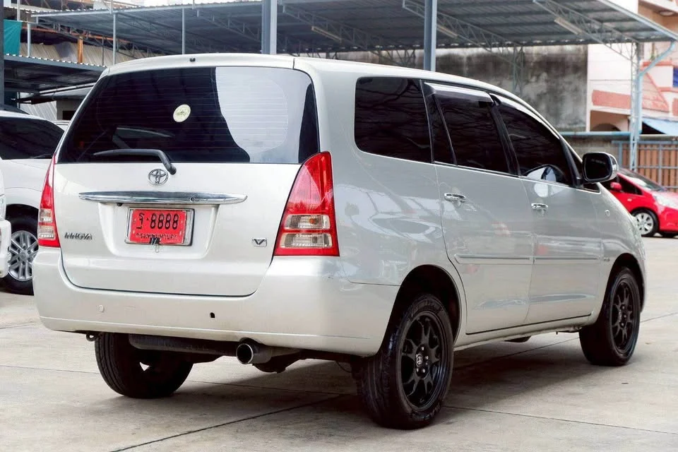 2005 Toyota Innova I 2
