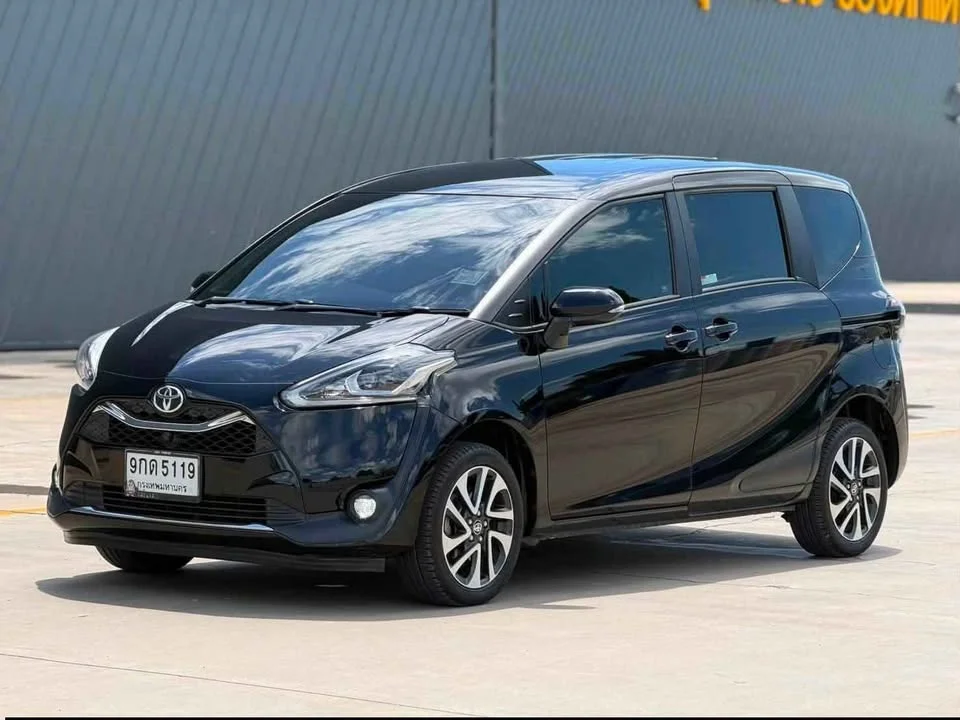 2019 Toyota Sienta II 3