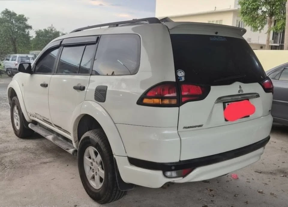 2010 Mitsubishi Pajero Sport II 2