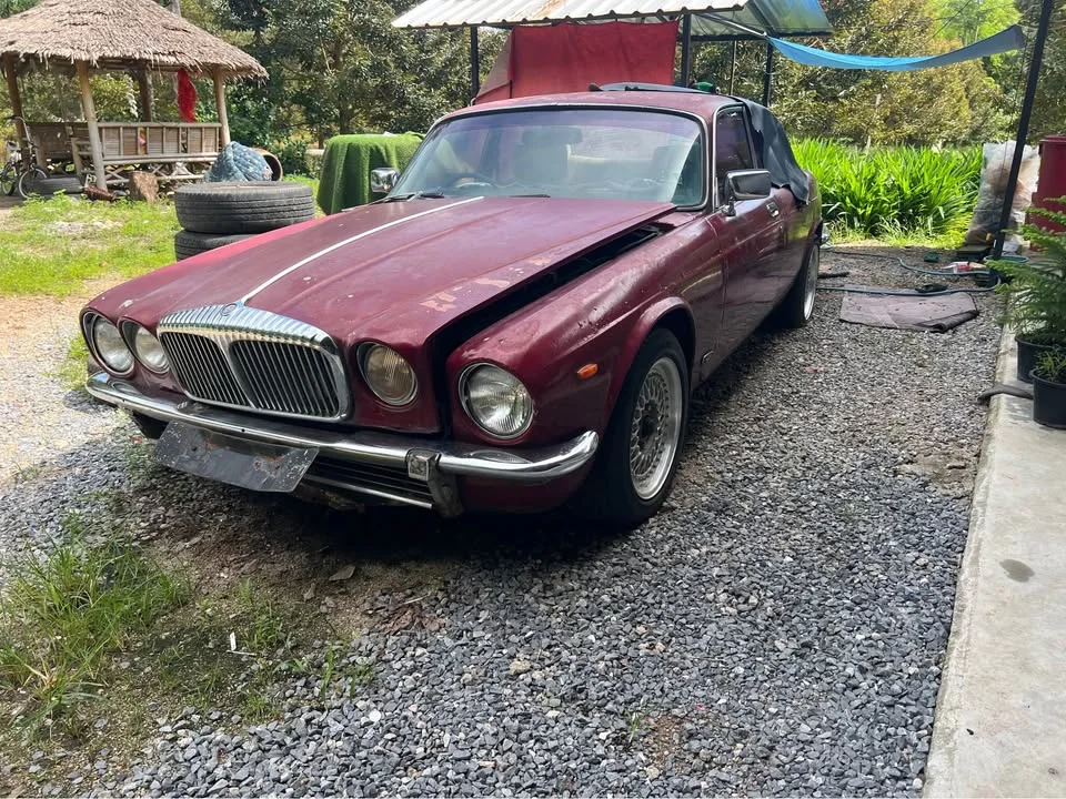 1968 Jaguar XJ Series III 2