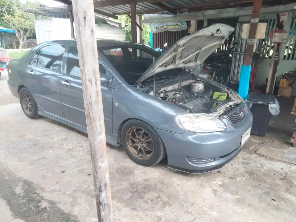 Toyota Corolla Altis IX (E120) 3