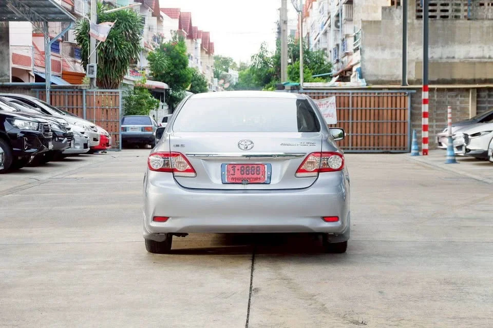 2013 Toyota Corolla Altis X (E140) 2