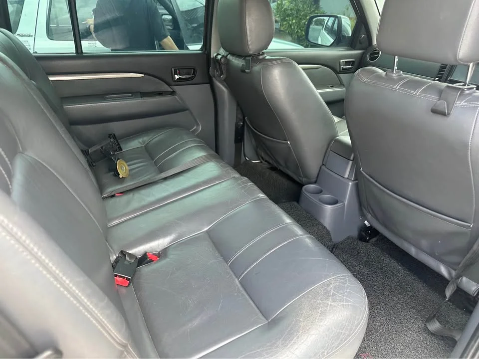 2013 Ford Everest I 2