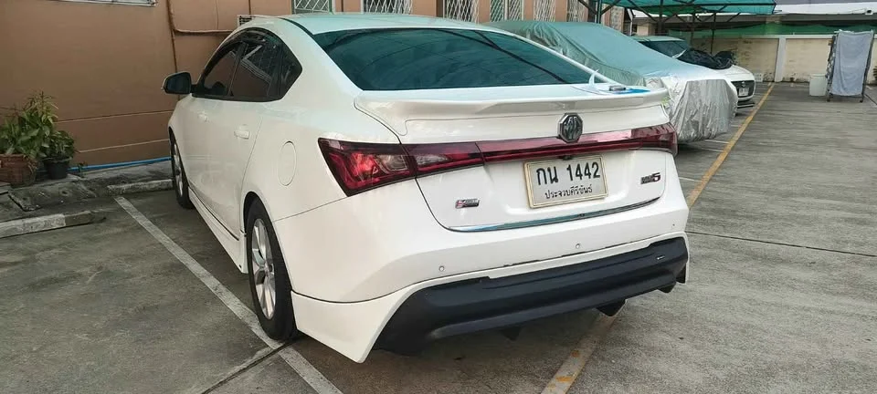 2017 MG 5 I  3