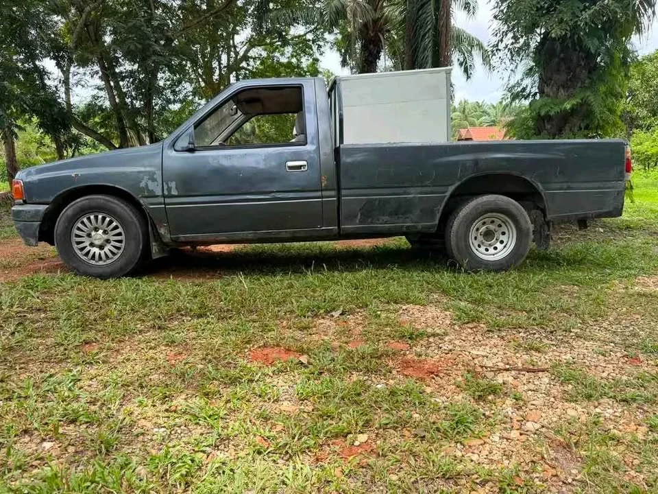 1994 Isuzu TFR III 3