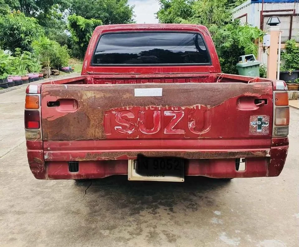 1990 Isuzu TFR III 3