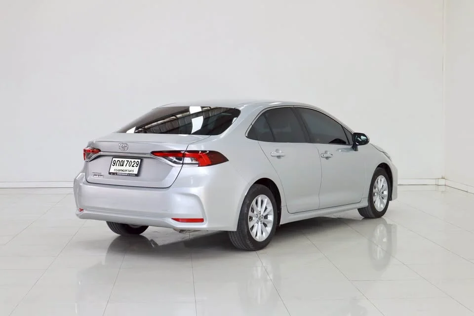 2019 Toyota Corolla Altis XII (E210) 3