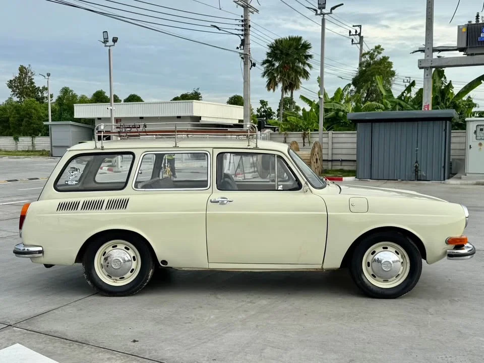 1969 Jaguar XJ Series I 3