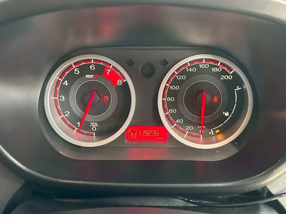 2017 MG 3 II 3