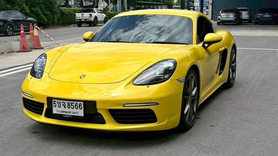 2017 Porsche 718 Boxster and Cayman IV 2