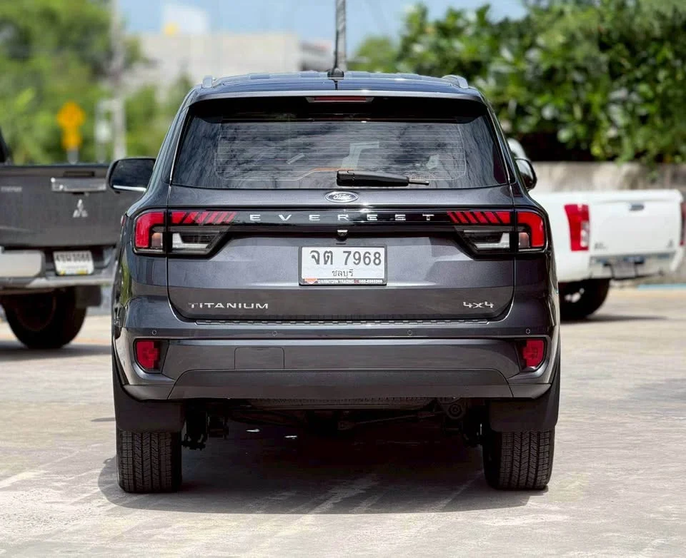 2022 Ford Everest III 3