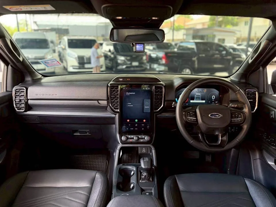 2022 Ford Everest III 2