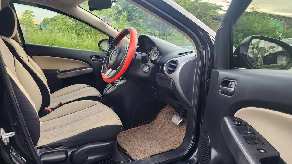 2012 Mazda 2 II 2
