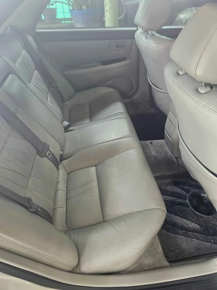 1993 Lexus ES III 2