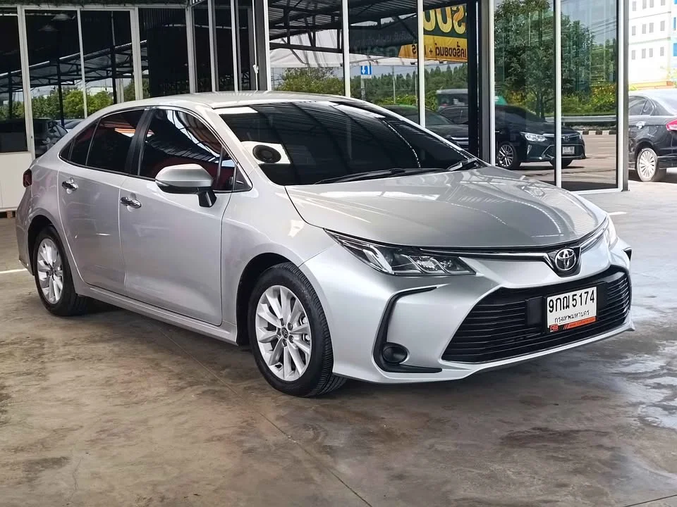 2019 Toyota Corolla Altis XII (E210) 3