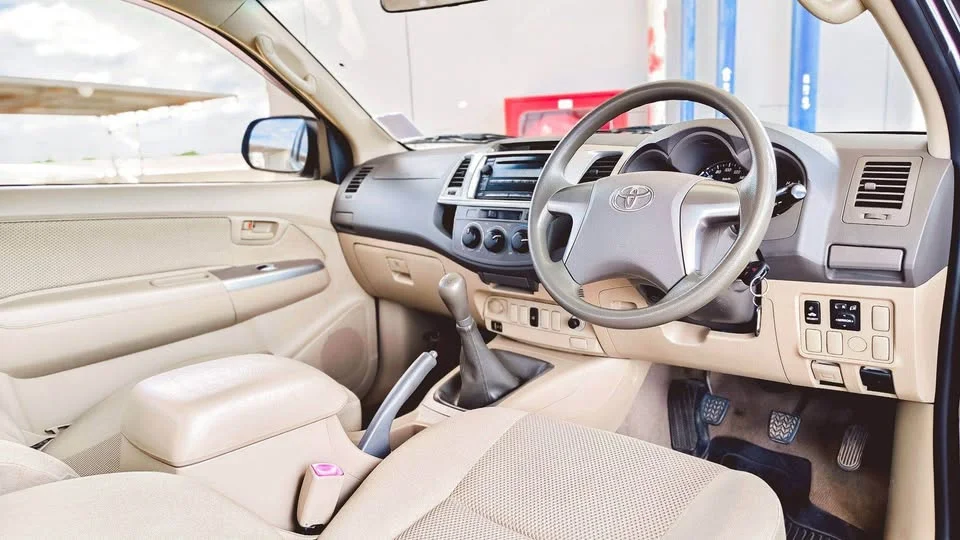 2012 Toyota Hilux VII 2