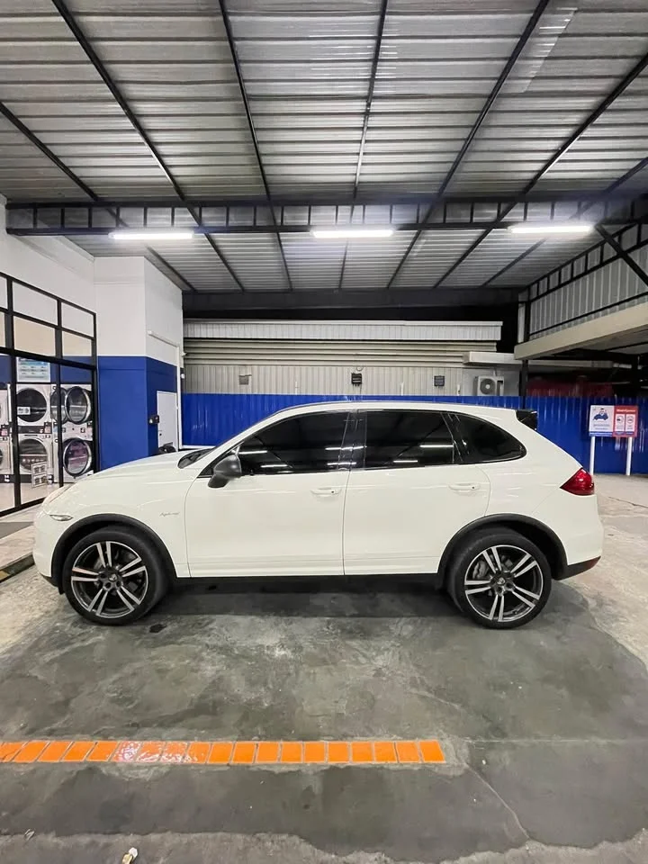 2012 Porsche Cayenne II 2