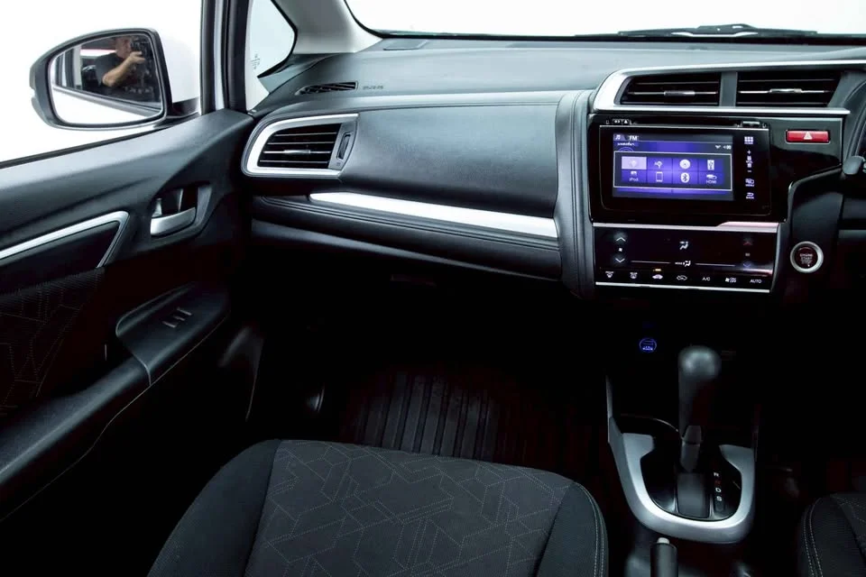 2014 Honda Jazz III 2