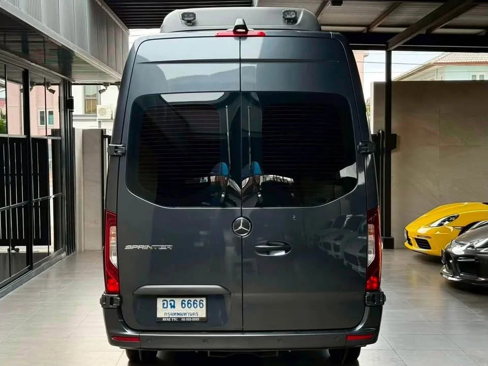 2020 Benz Sprinter VS30 3