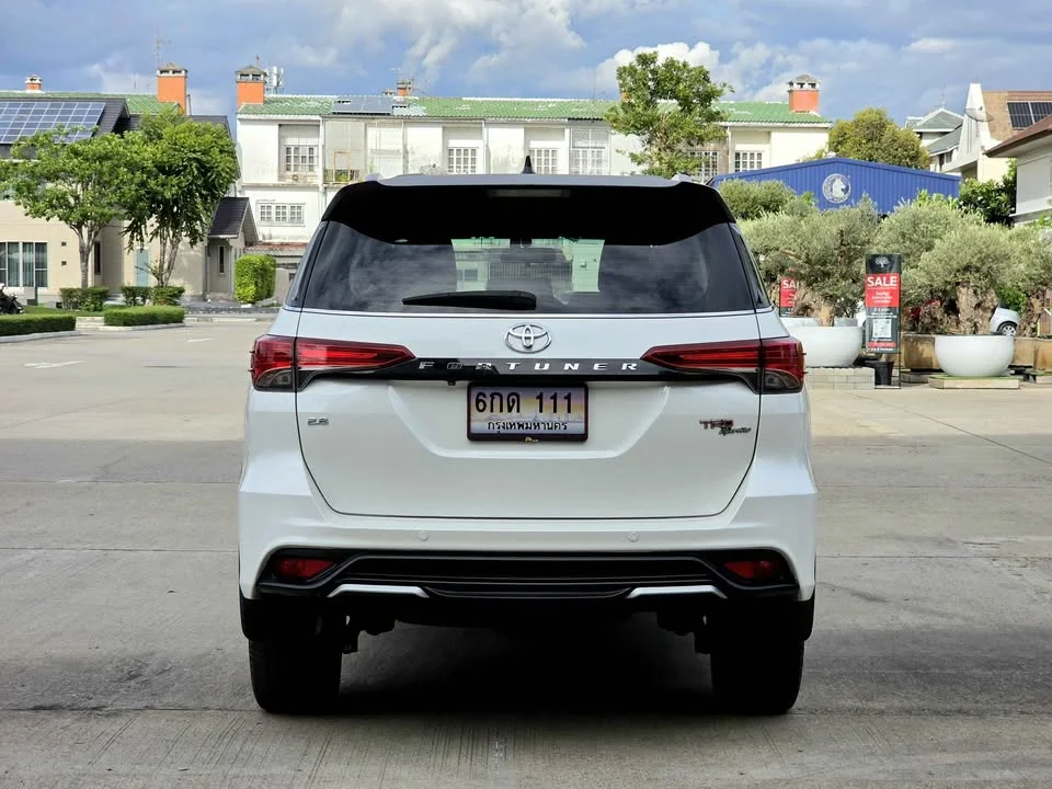 2019 Toyota Fortuner II 2
