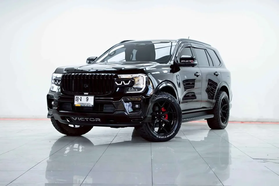 2023 Ford Everest III 3
