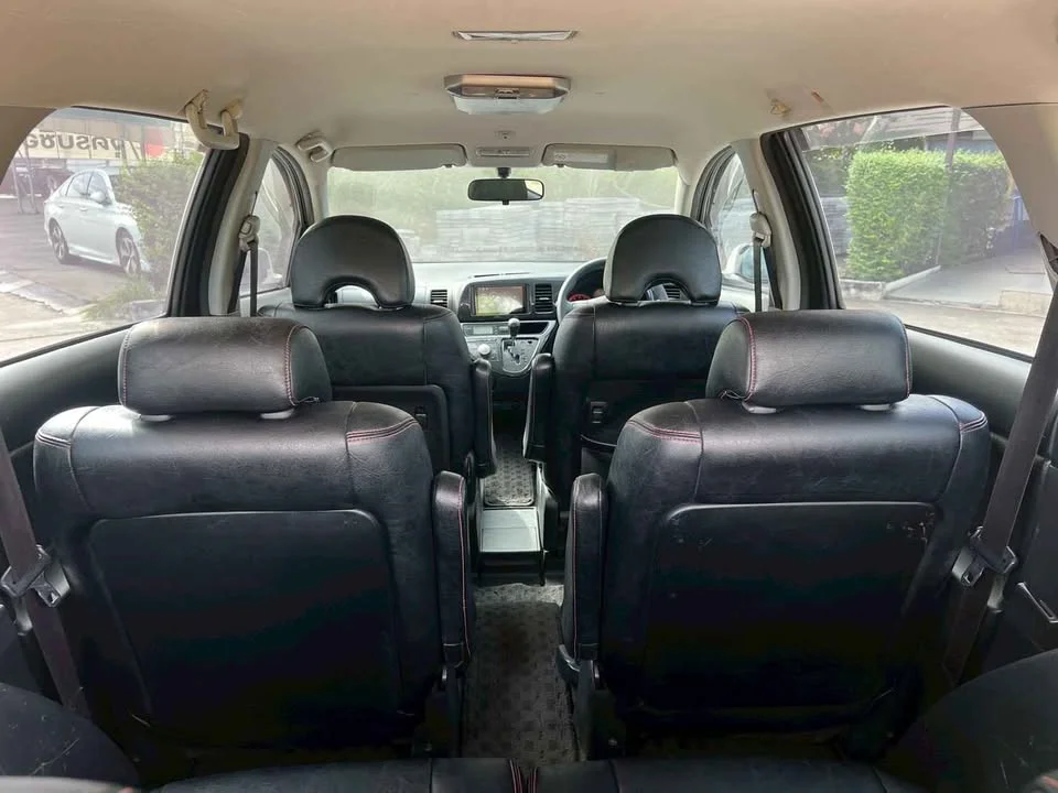 2008 Toyota Wish I 2