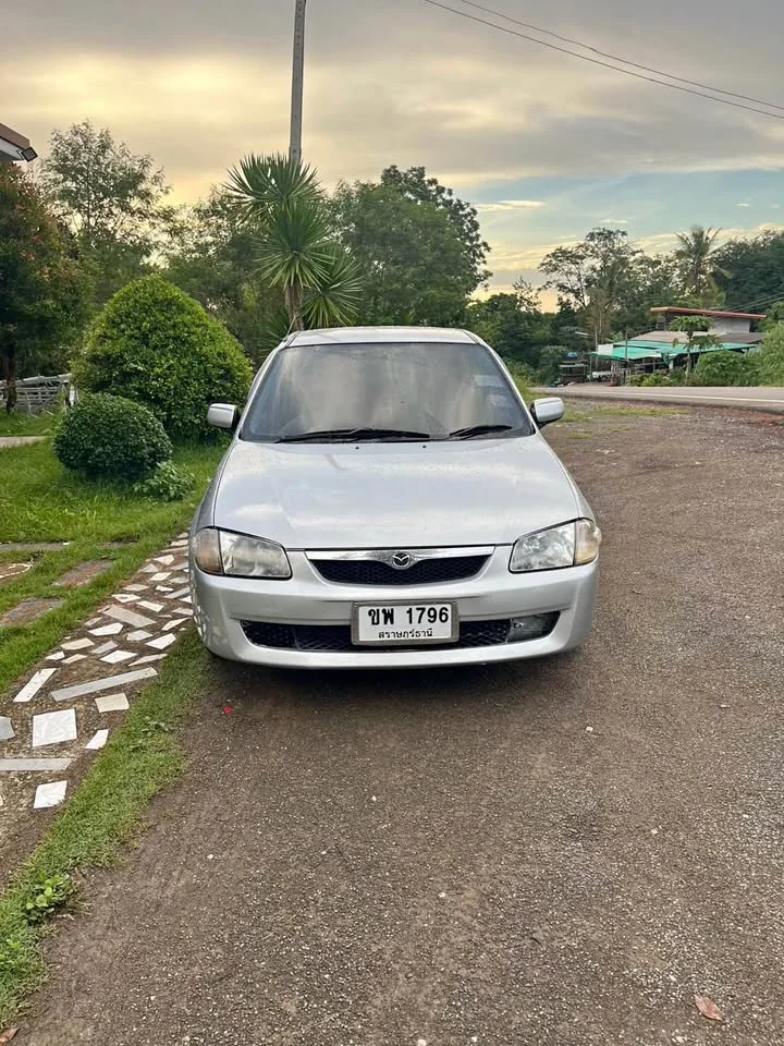 2001 Mazda 323 VIII 3