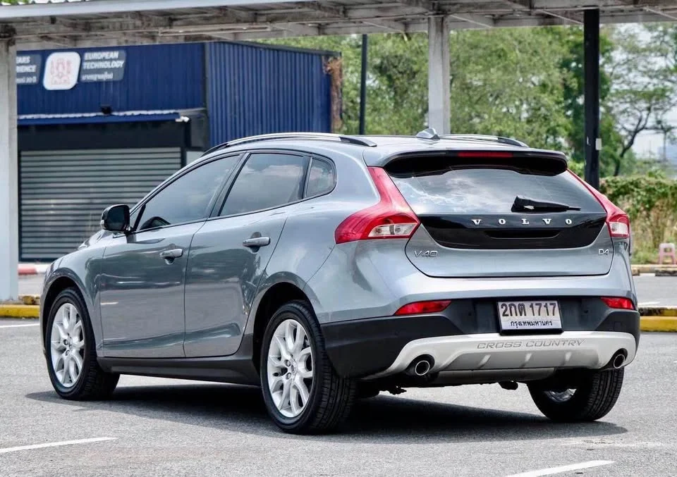 2017 Volvo V40 II 2