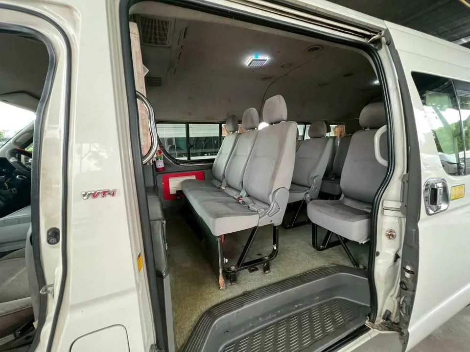 2008 Toyota Commuter V (H200) 3