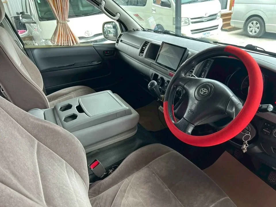 2008 Toyota Commuter V (H200) 2