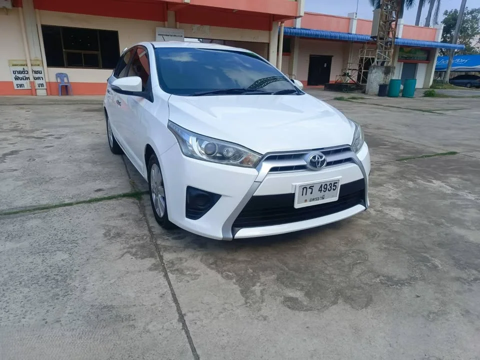 2015 Toyota Yaris III 3
