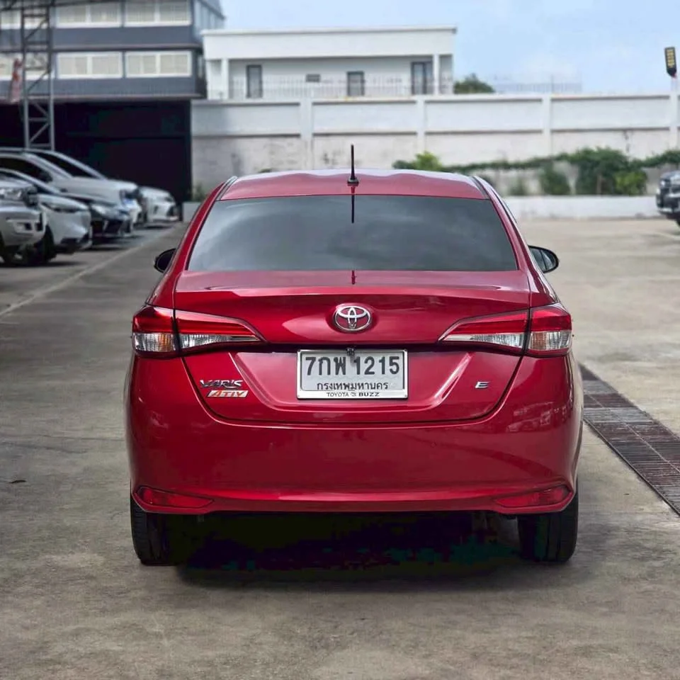 2018 Toyota Yaris ATIV III 2