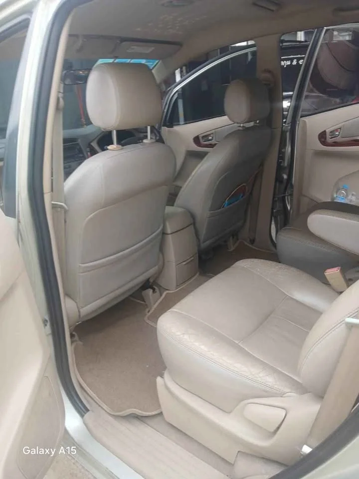 2004 Toyota Innova I 3