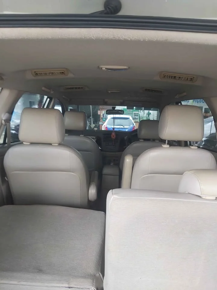 2004 Toyota Innova I 2