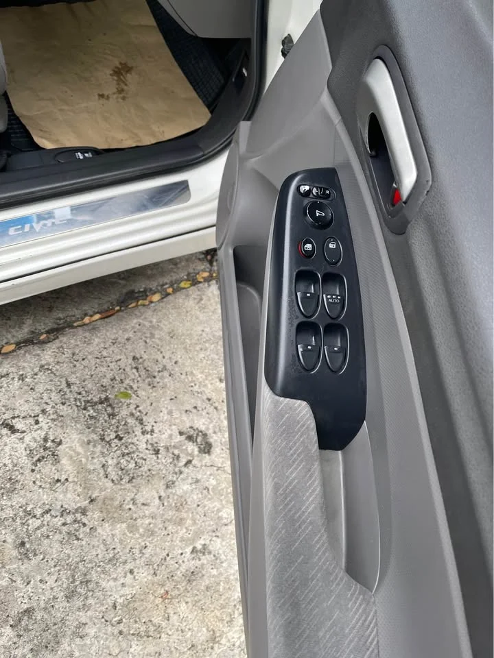 2011 Honda Civic VIII 2