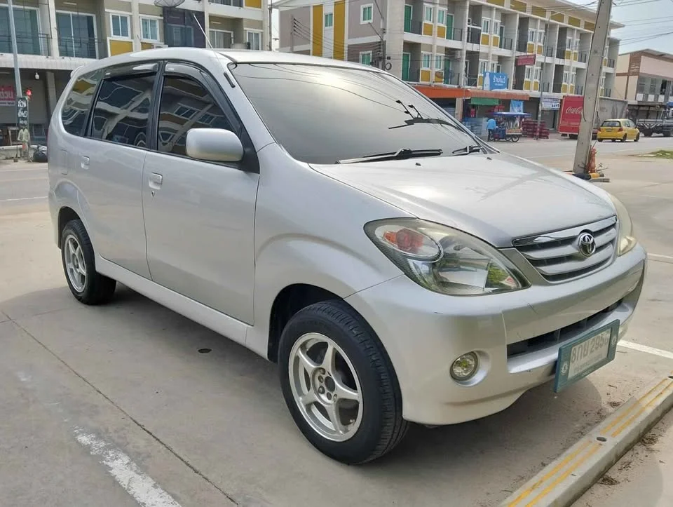 2005 Toyota Avanza I 3
