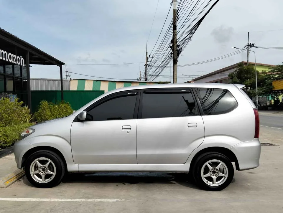 2005 Toyota Avanza I 2