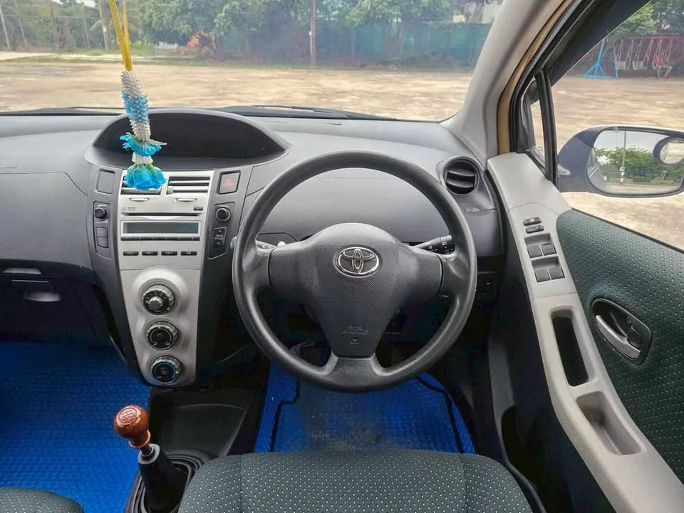 2009 Toyota Yaris II 3