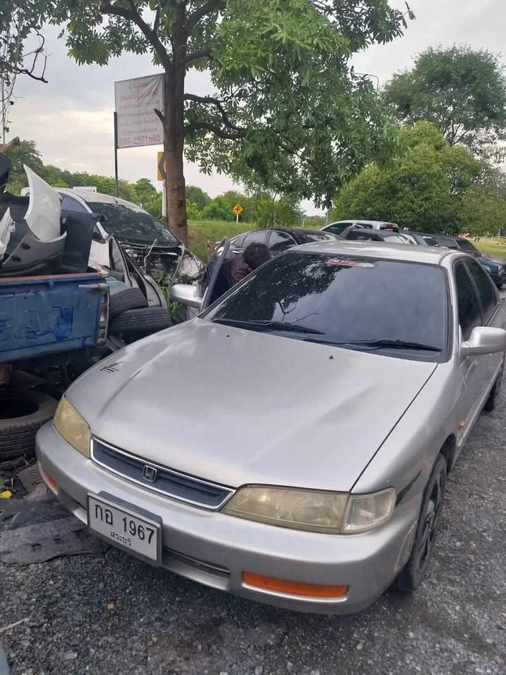 1998 Honda Accord V 3