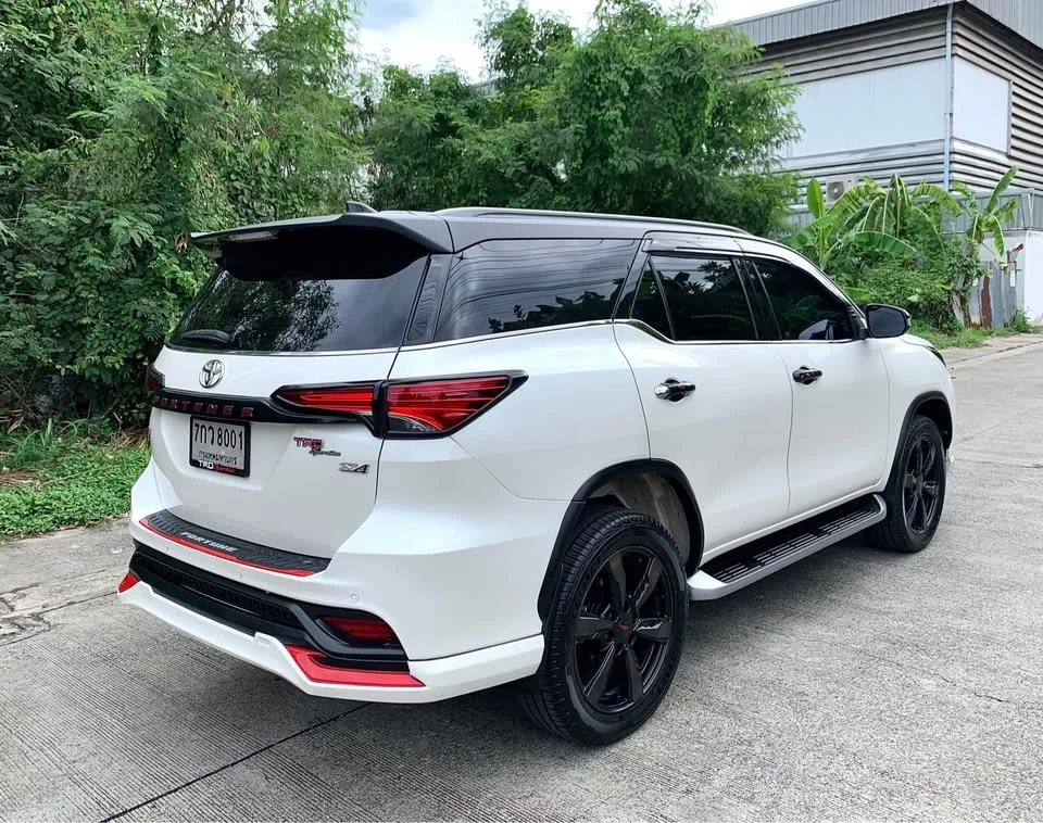2018 Toyota Fortuner II 2