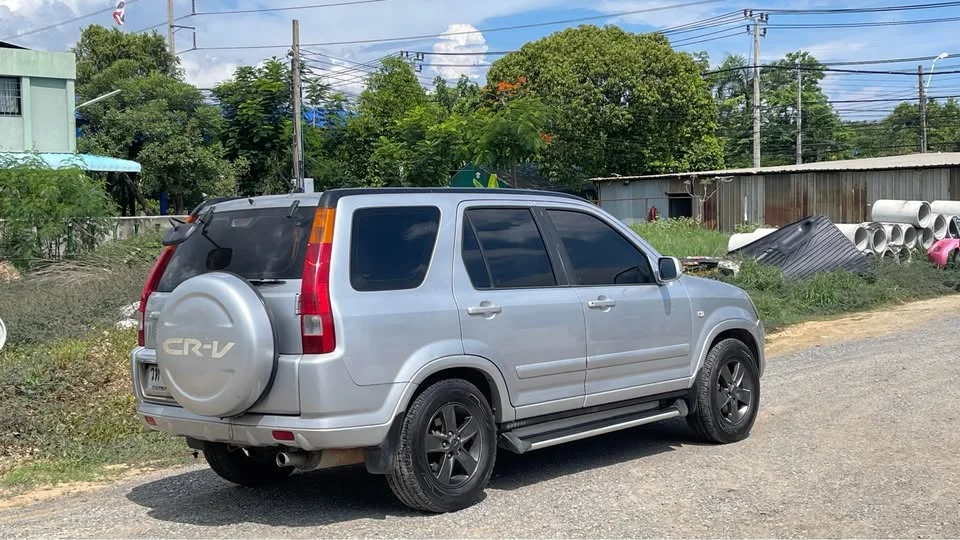 2004 Honda CR-V II 2