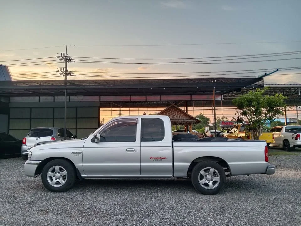 2005 Mazda 2500 Fighter V 3